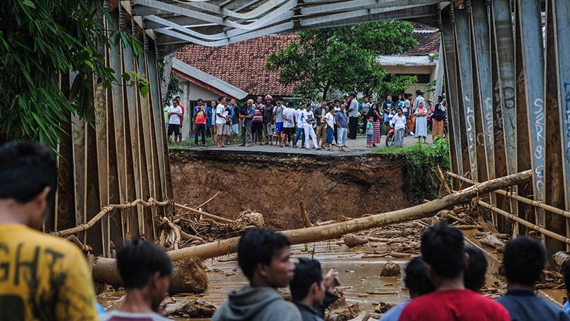 Diterjang Banjir Bandang, 12 Jembatan di Lebak Jebol 