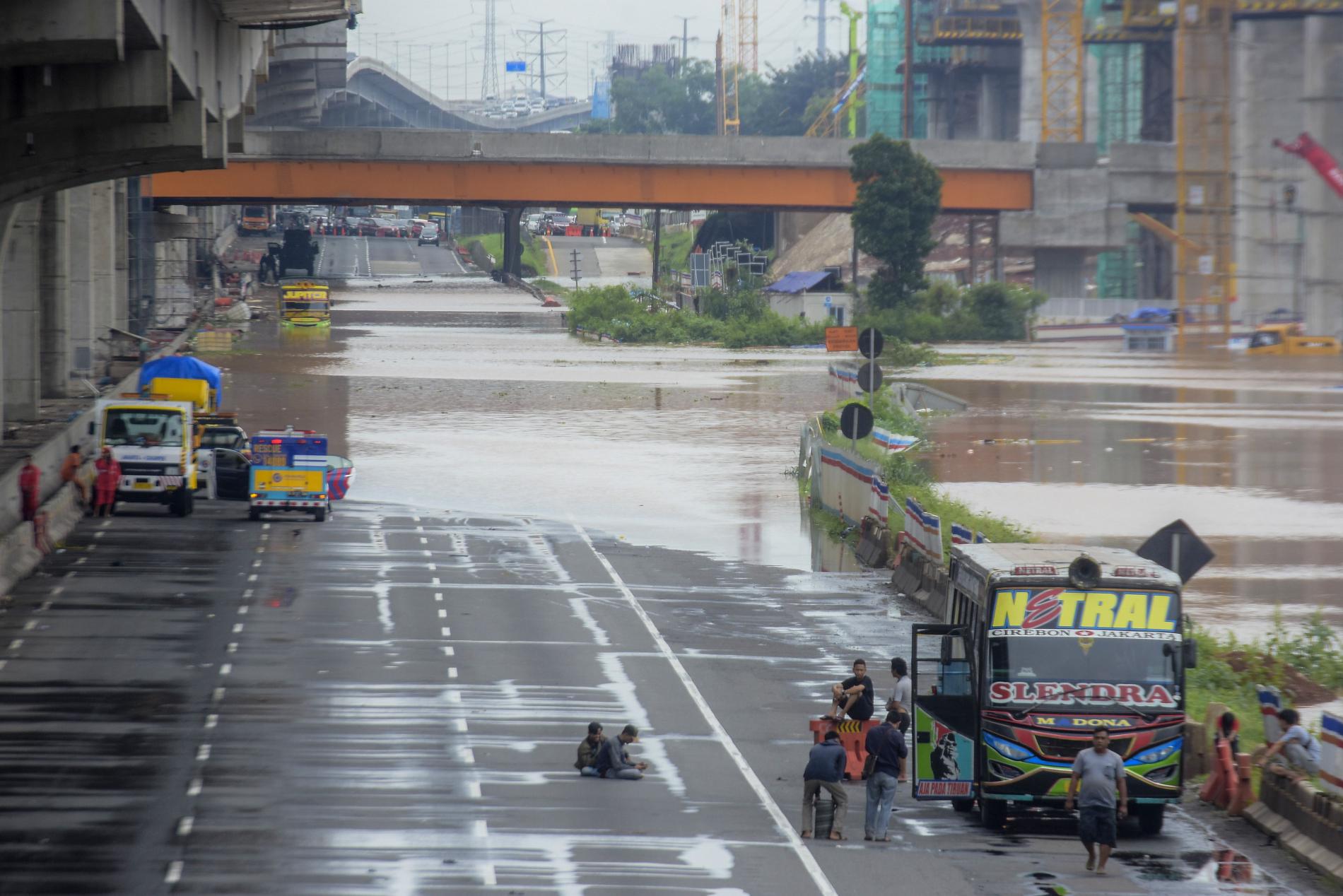 Banjir Jakarta 2020, Tol Japek Terpantau Lancar dan Tarif Masih Gratis