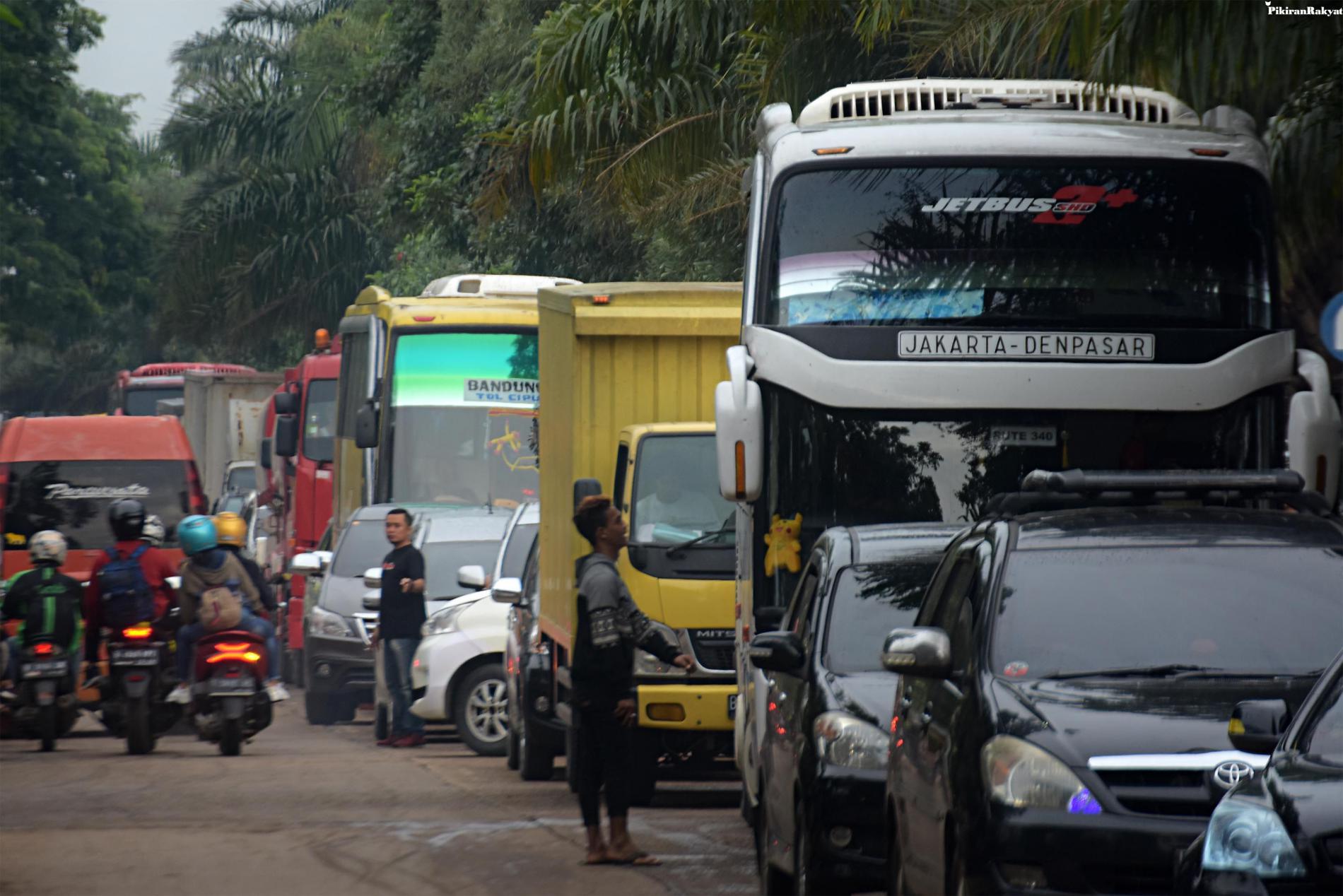 Info Tol Jakarta-Cikampek Hari Ini, Mayoritas Lancar dan Berlaku Sistem Ganjil Genap