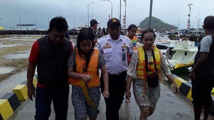 KM. Aditya Tenggelam di Labuan Bajo, Wisatawan Berhasil Diselamatkan