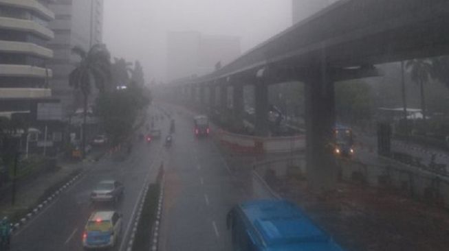 Waspada Banjir Lagi, Jakarta Kembali Diguyur Hujan Deras Hari Ini