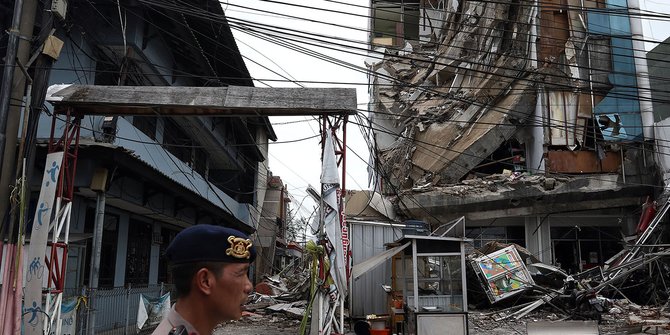Korban Luka Akibat Insiden Gedung Ambruk di Palmerah Menjadi 11 Orang