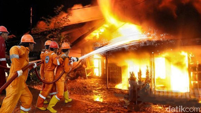 Kebakaran Rumah di Jakbar, 8 Mobil Damkar Dikerahkan