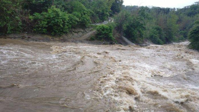 Sungai Gonggang Meluap, Warga di 3 Desa di Cianjur Terisolasi, Tak Ada Jembatan untuk Menyeberang