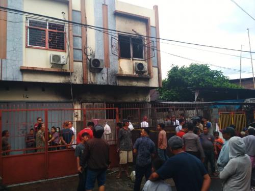 Polisi Melakuka Olah TKP di Lokasi Kebakaran Ruko di Jalan Balana, Lima Orang Tewas