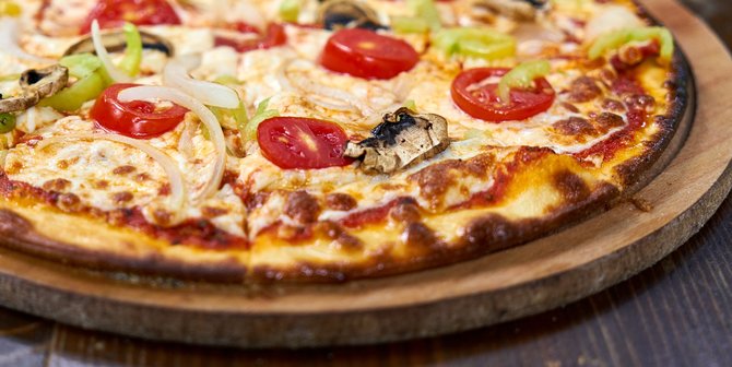 Cara Membuat Pizza Teflon Berkulit Tipis Renyah