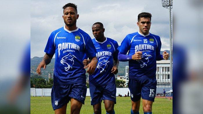 Pelatih Persib Bandung Akui Kesan Pertama Wander Luiz dan Joel Vinicius Tak Bagus
