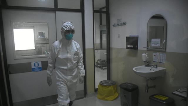 Pekerja Proyek KCJB WN China yang Dicurigai Mengalami Gejala Virus Korona Dirujuk  Dari RSCK ke RSHS Bandung