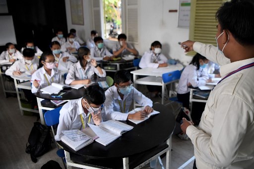 Sekolah dan Kampus di China Diliburkan, 106 Orang Tewas akibat Terkena Virus Korona di China