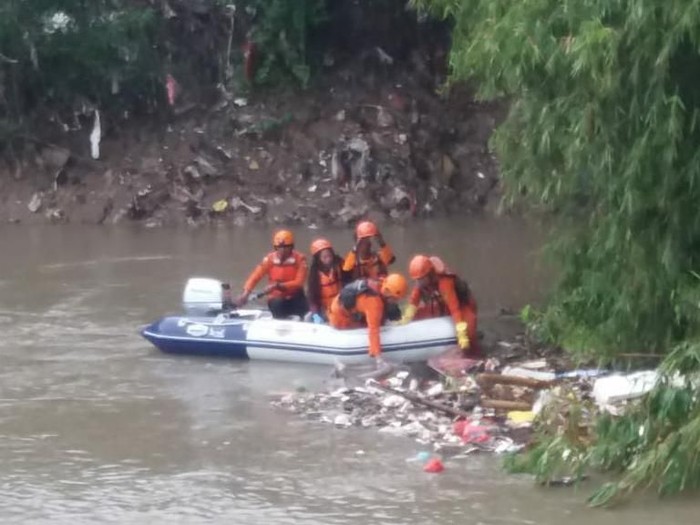 Remaja Berusia 16 Tewas Tenggelam di Kali Bekasi, Korban Ditemukan Dalam Keadaan Meninggal Dunia