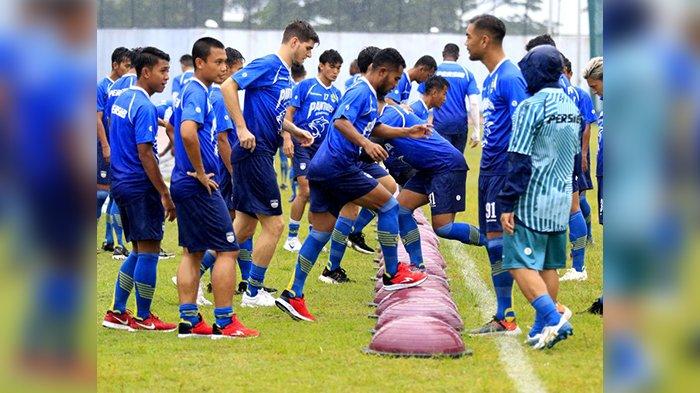 Pelatih Persib Bandung Hanya Butuh 26 Pemain, Lawan Persis Solo dan PSS Sleman Menjadi Seleksi Terakhir Persib Bandung