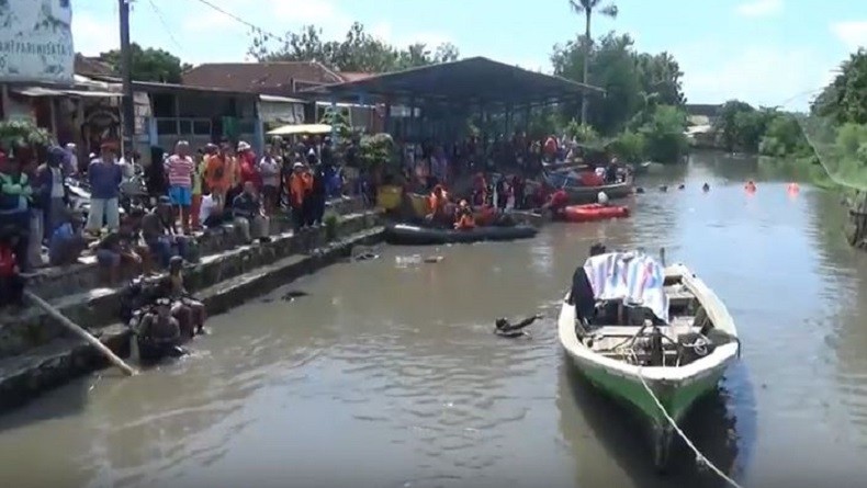 Seorang Siswa SMP yang Hilang Terseret Arus Sungai Pucang di Sidoarjo Telah Ditemukan