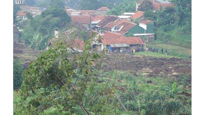 PT Jasa Marga Memastikan Operasional Jalan Tol Purbaleunyi Tidak Terganggu Selama Penanganan Longsor Tebing