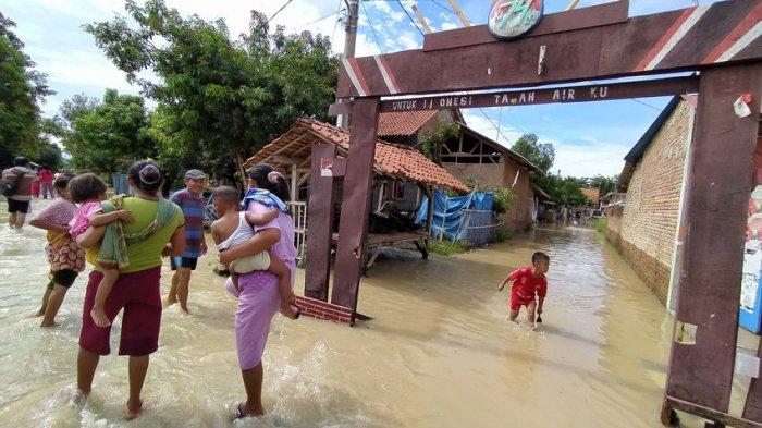 Banjir Merendam Empat Kecamatan di Wilayah Timur Kabupaten Cirebon, ini Penyebabnya !!