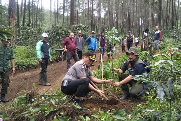 Mengembalikan Kejayaan Melati dari Jayagiri, Melalui Aksi Penghijauan Hutan
