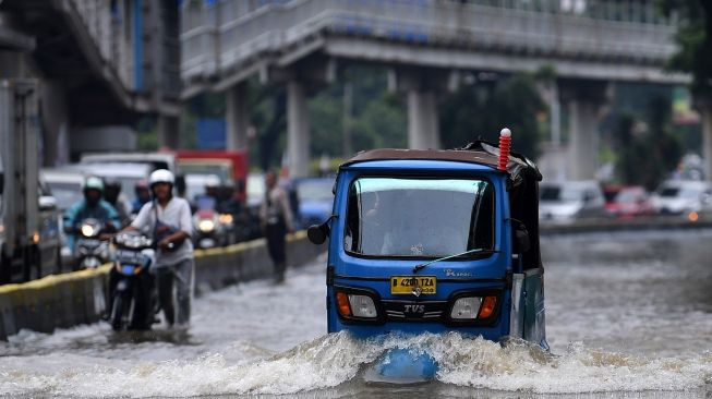 Jakarta Banjir Lagi, 3 RW Dilaporkan Terendam