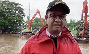 Gubernur Jakarta Mengingatkan Warga yang Berada di Bantaran Sungai Untuk Meningkatkan Kewaspadaan