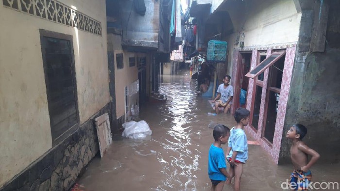 'Banjir di Kebon Pala Limpasan dari Depok dan Bogor' Tutur Kelurahan Kampung Melayu