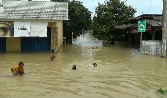 Ratusan Rumah di Dusun Pangasinan di Kabupaten Karawang Terendam Banjir 
