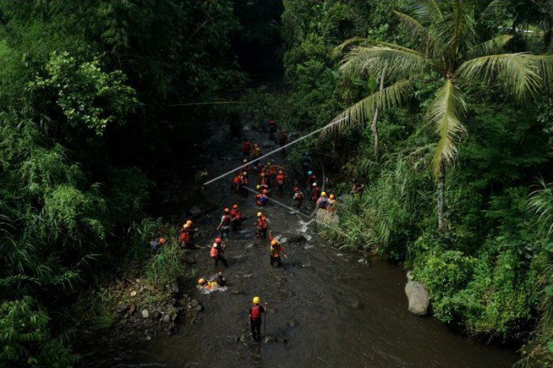 Tim Gabungan Menemukan 2 Siswa SMP N 1 Turi yang Meninggal Saat Susur Sungai Sempor