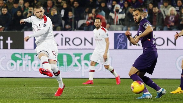 AC Milan Bermain Imbang Melawan Fiorentina, Milan Dirugikan Wasit yang Memimpin Pertandingan ??