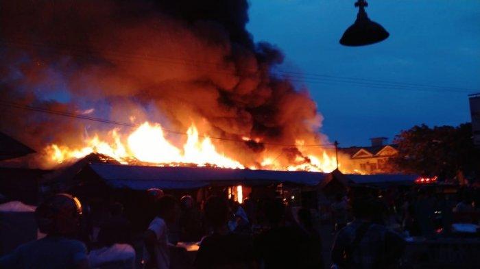 Puluhan Kios di Pasar Sinjai Ludes Dilalap Api, Kerugian Diperkirakan Mencapai Miliaran Rupiah