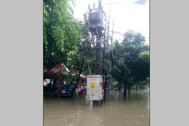 Banjir, 712 Gardu Listrik di Jawa Barat Dipadamkan