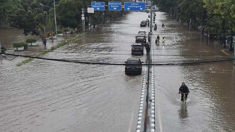 BNPB Mencatat Korban Meninggal Dunia Akibat Banjir yang Melanda Wilayah Jabodetabek Berjumlah Sembilan Orang