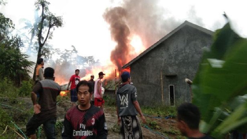 Tujuh Rumah di Dukuh Tagar Kabupaten Pemalang Ludes Terbakar, ini yang Menjadi Penyebabnya !!