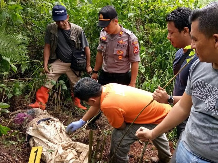 Polisi Membentuk Tim Gabungan Untuk Menangani Dugaan Pembunuhan Mayat Perempuan Terbungkus Karung di Gununghalu 