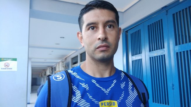 Arema FC vs Persib Bandung, Vizcarra Enggan Terjebak Romantisme Masa Lalu