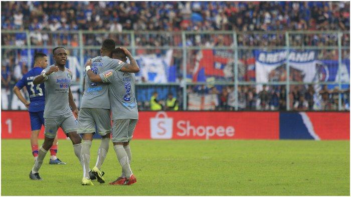 Robert Alberts Minta Pemain Persib Bandung Lupakan Kemenangan 2-0 atas PSS Sleman di Pramusim