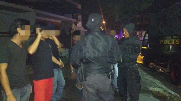 Polisi Kota Tasikmalaya Menggrebek Sejumlah ABG yang Sedang Pesta Miras di Jalan BKR