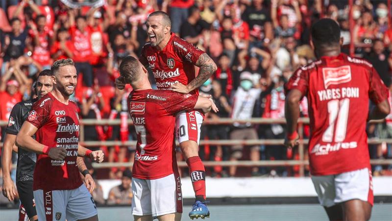Bali United Berhasil Naik Ke Puncak Klasemen Shopee Liga 1 2020 Setelah Mengalahkan Madura United Dengan Skor 3 - 1