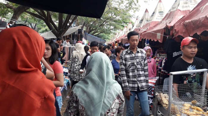 Pasar Kaget di Gasibu, Monju, Metro, Kali Cidurian Kota Bandung, Besok Dilarang