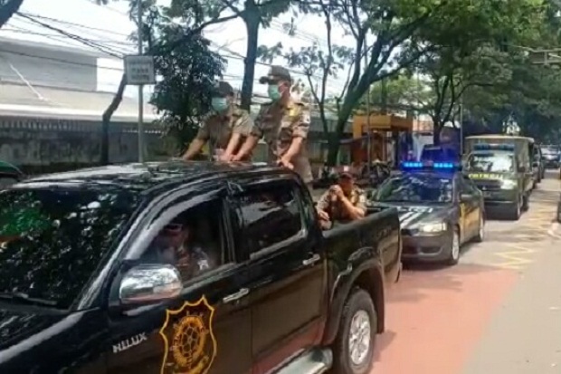 Personel Gabungan di Cimahi Mobile Imbau Warga Cegah Penyebaran Covid-19