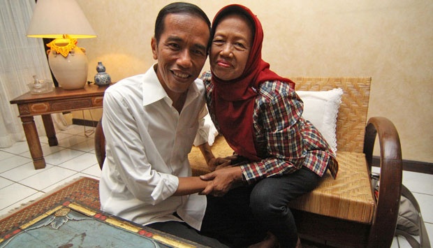 Presiden Jokowi Berduka, Ibunya, Sujiatmi Notomiharjo Meninggal, Dikabarkan Orang-orang Terdekat