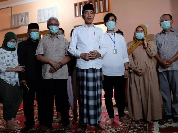 Ibunda Jokowi Wafat, Ganjar Pranowo hingga Erick Thohir Melayat ke Rumah Duka di Solo