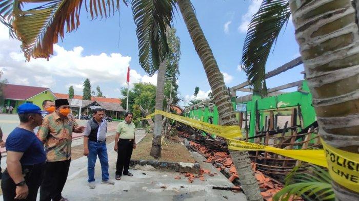 Pemkab Indramayu Akan Membangun Kembali Gedung SMP N 2 Indramayu yang Terbakar
