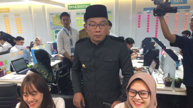 Ridwan Kamil: PNS Tak Boleh Menolak Gajinya Dipotong untuk Tangani Corona