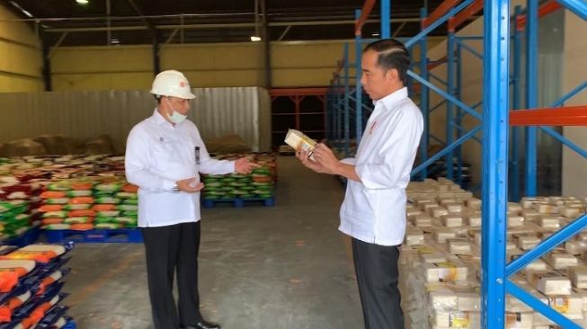 Presiden Jokowi Memastikan Harga Gula Pasir Pekan Depan Akan Kembali Ke Harga Normal