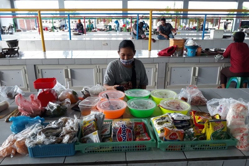 Beberapa Pasar Tradisional di Surabaya Makin Memperketat Pelaksanaan Protokol Kesehatan Sesuari Anjuran Pemerintah