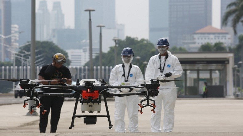 Polda Metro Jaya Menggelara Operasi Keselamatan Dan Pencegahan Virus Corona, Suhu Tubuh Warga Diperiksa dengan Drone