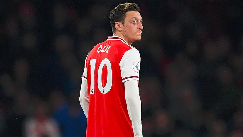 Gelandang Arsenal Dikabarkan Telah Menolak Kesepakatan Pemotongan Gajinya 