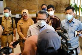 Gubernur Sulsel Melakukan Peninjauan Ke Posko Penanganan V irus Corona Makassar, ODP dan OTG  Makassar Akan Diberi Asupan Bergizi