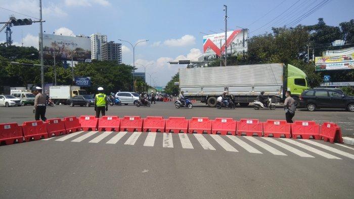 Jalan Buah Batu dari Arah Selatan Ditutup Oleh Satlantas Polrestabes Bandung, Mulai Simpang 4 Gara-gara Cek Poin di Jalur Selatan Ramai
