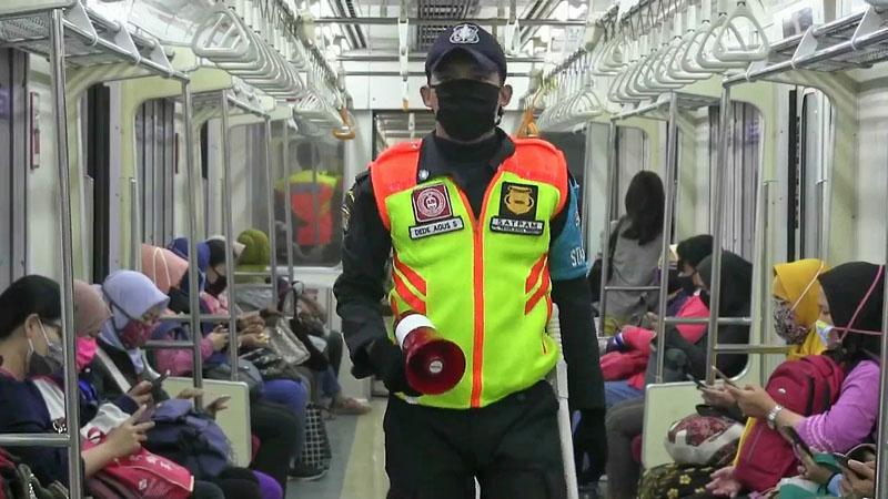 Tidak Membawa Surat Kerja dari Perusahaan, Puluhan Penumpang KRL di Stasiun Depok Baru Disuruh Pulang 