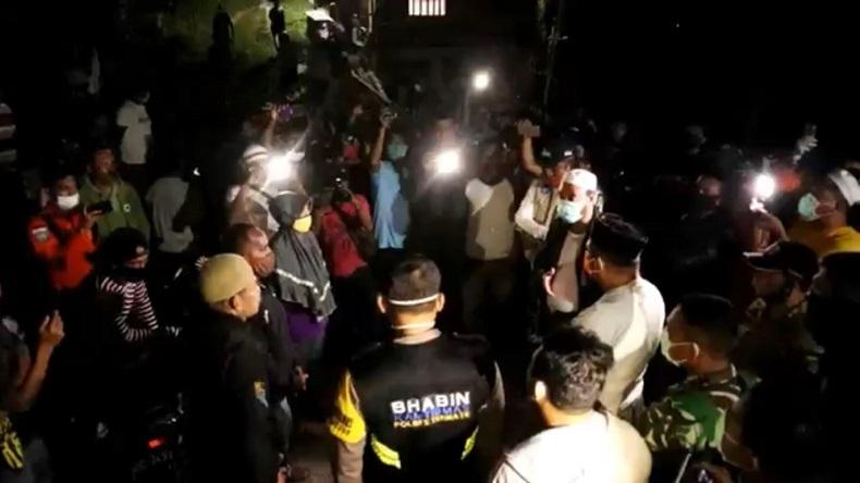 Kericuhan Terjadu du Kota Ternate, Puluhan Warga Menolak Pemakaman Seorang Jenazah yang Berstatus PDP yang Meninggal Dunia