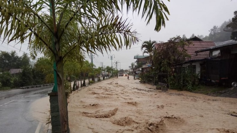 Banjir Bandang Menerjang Kabupaten Aceh Tenga, 57 Rumah Rusak dan Puluhan Warga Mengungsi