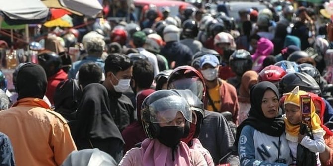 Kondisi Pasar Jelang Lebaran Tetap Ramai Meski Polisi Sebut Terus Patroli PSBB